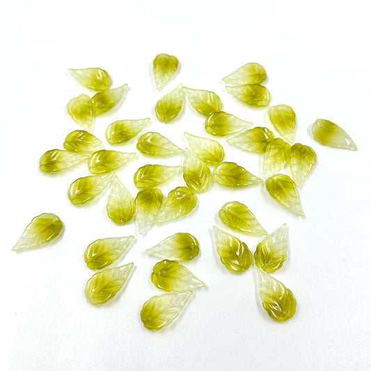 20pcs Olive Green Glass Leaf Beads