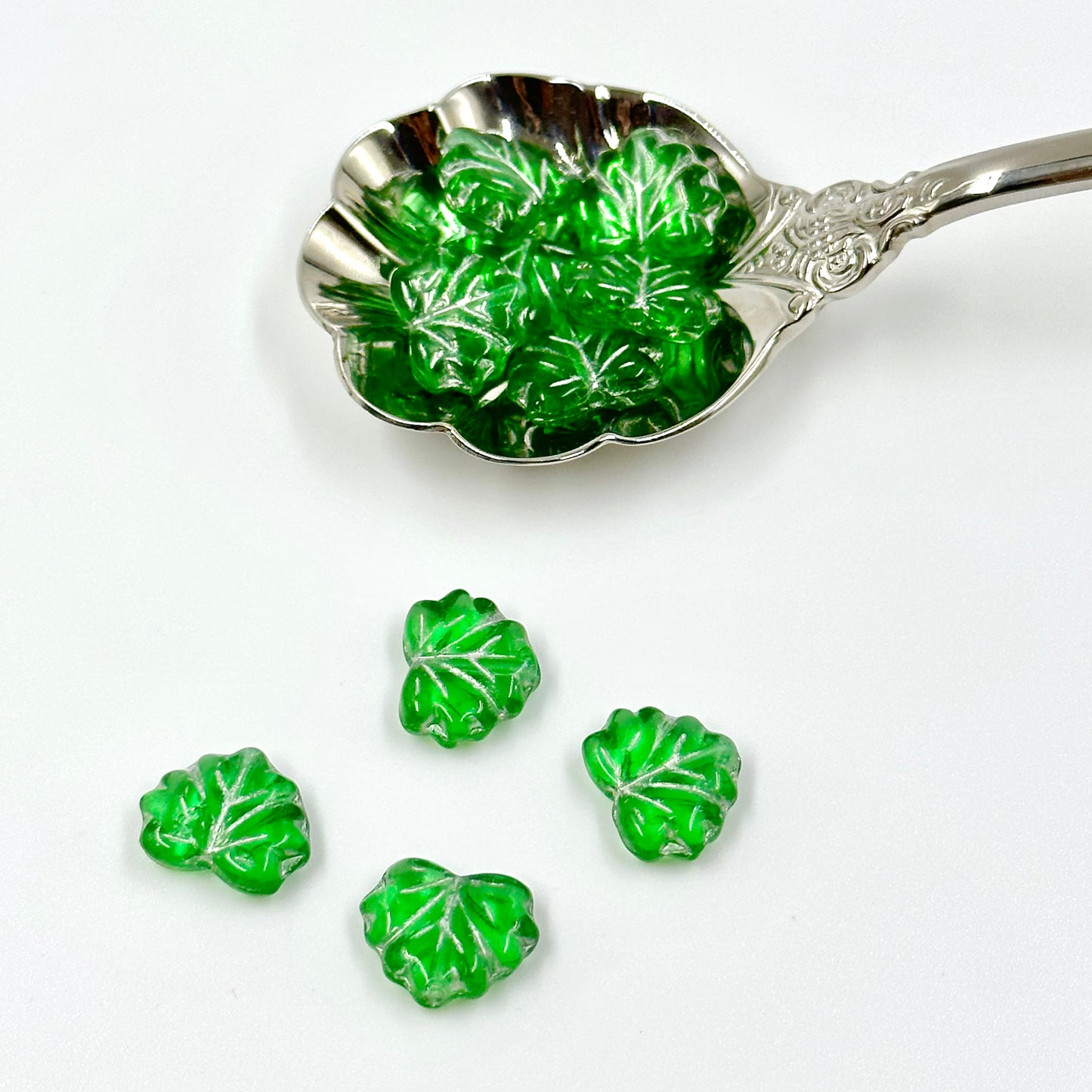 5pcs Czech Leaf Glass Beads