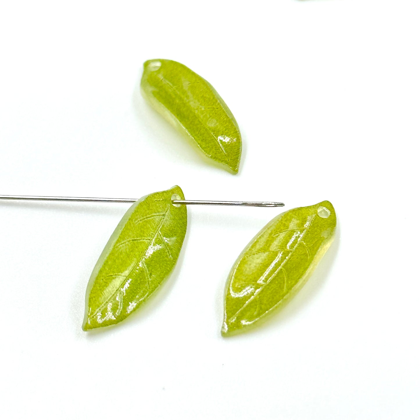 5pcs Shrink Plastic Leaf Beads