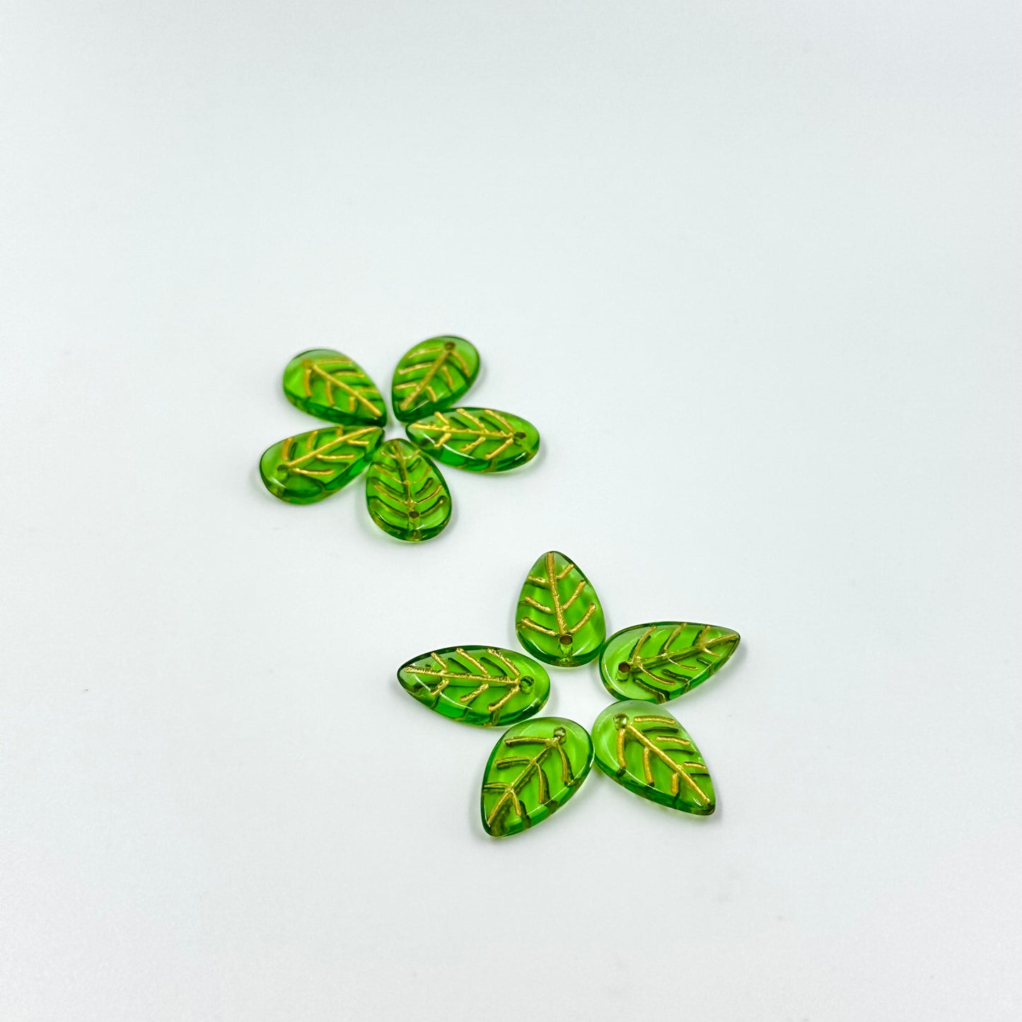 10pcs Green Leaf Beads with Gold vein