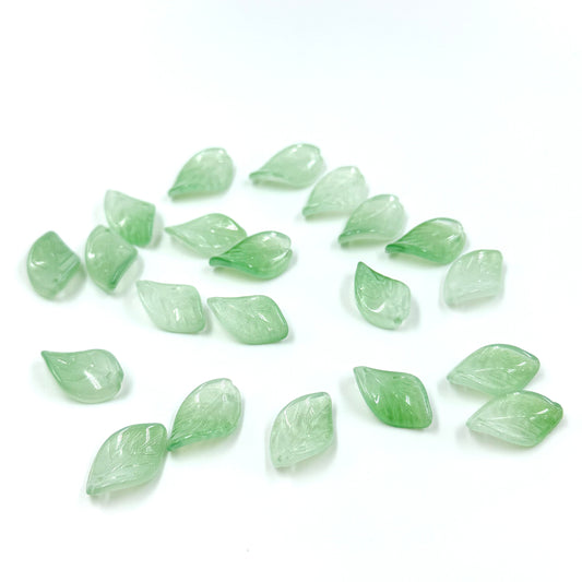 10pcs Green Curved Leaf Beads