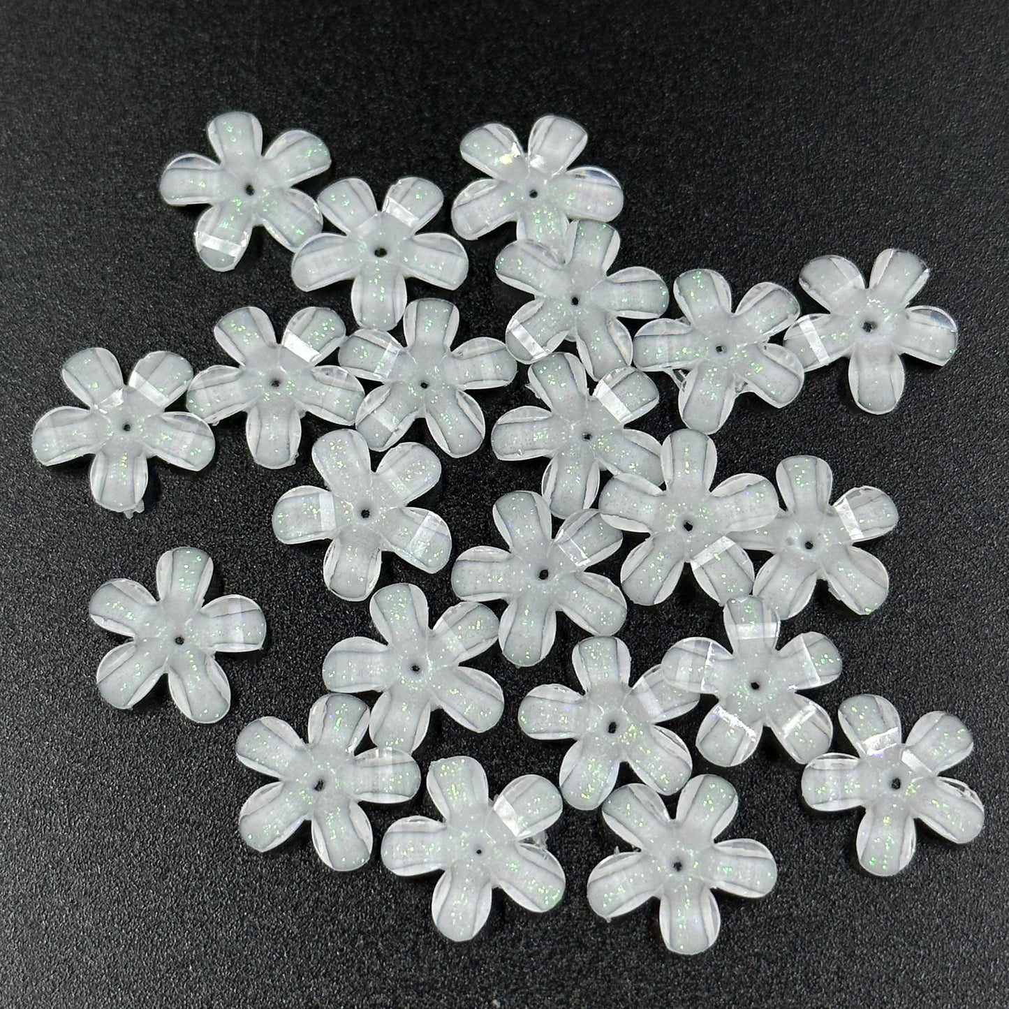 10pcs Tiny Flower Beads