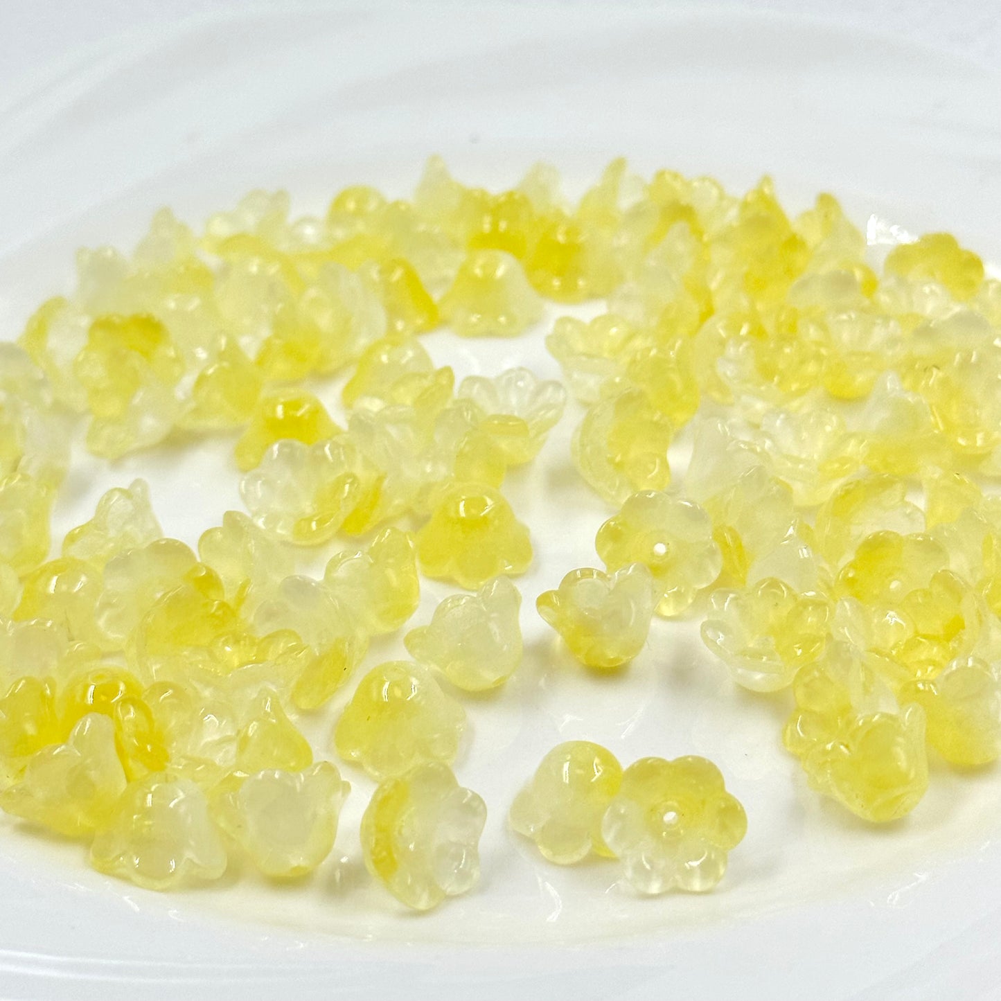 10pcs Yellow Flower Glass Beads