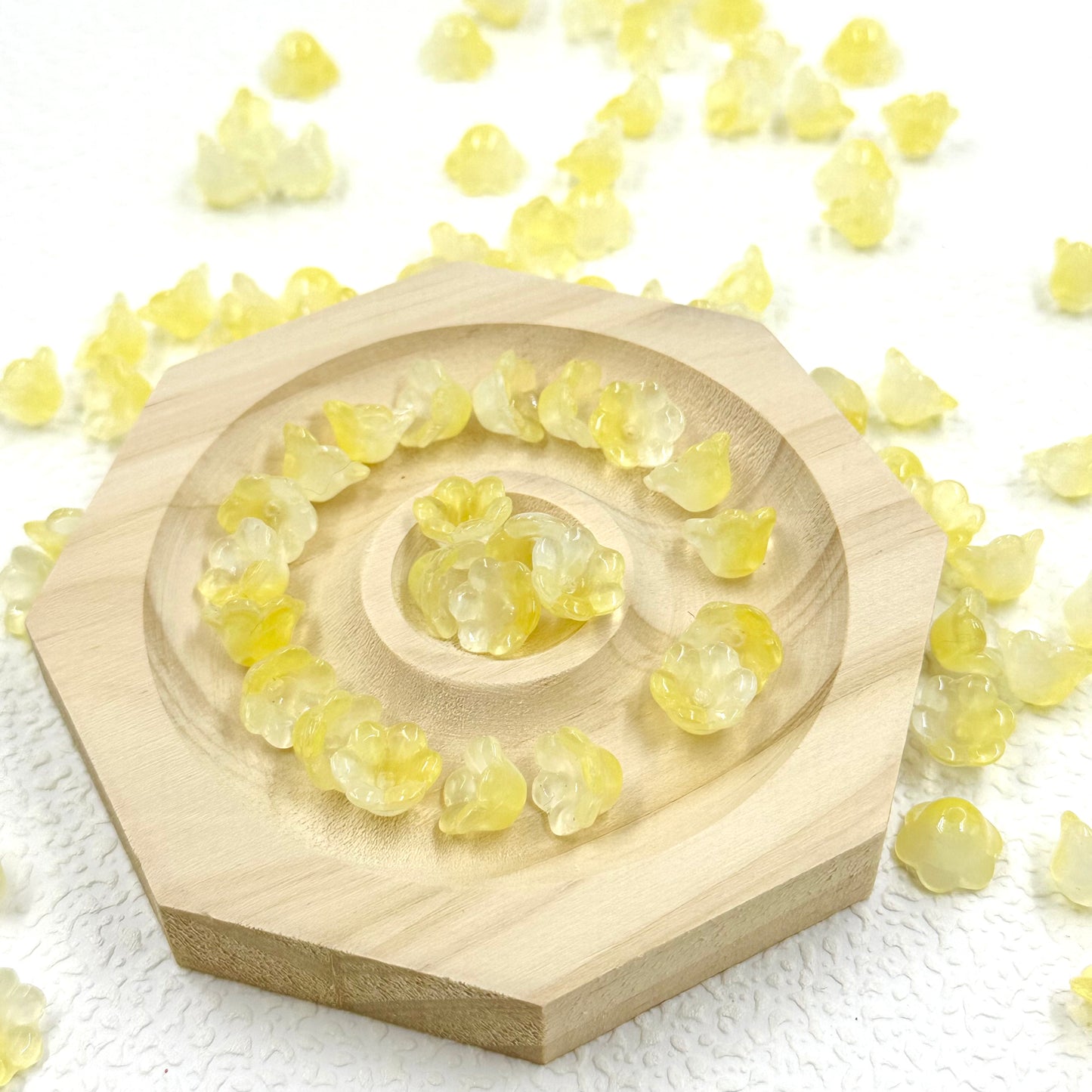 10pcs Yellow Flower Glass Beads