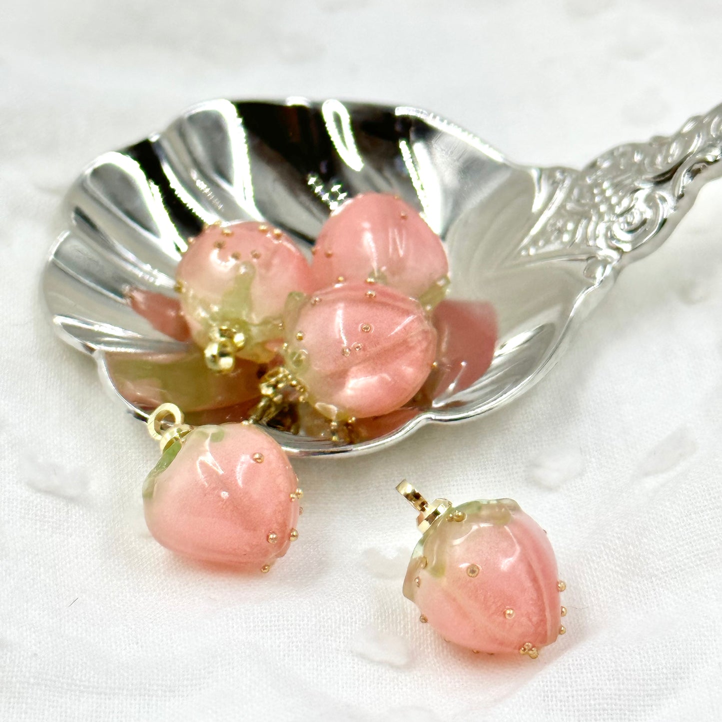 Muti-color Rose Buds Acrylic beads