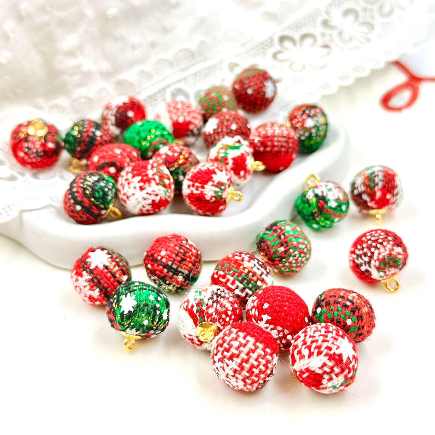 10Pcs Christmas Fabric-Wrapped Bead