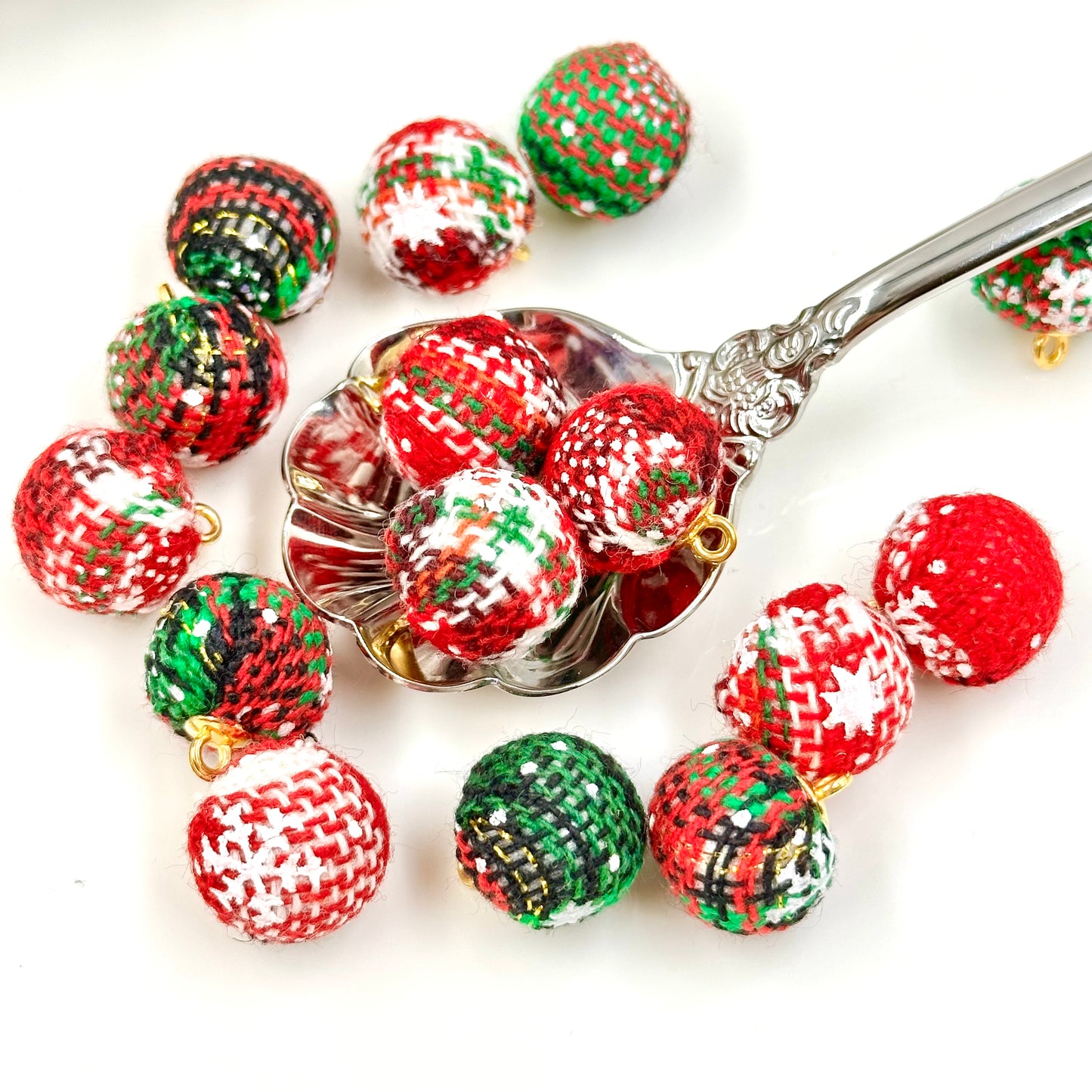 10Pcs Christmas Fabric-Wrapped Bead