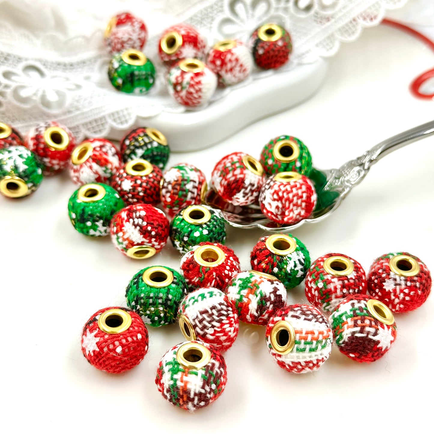 10Pcs Christmas Fabric-Wrapped Bead