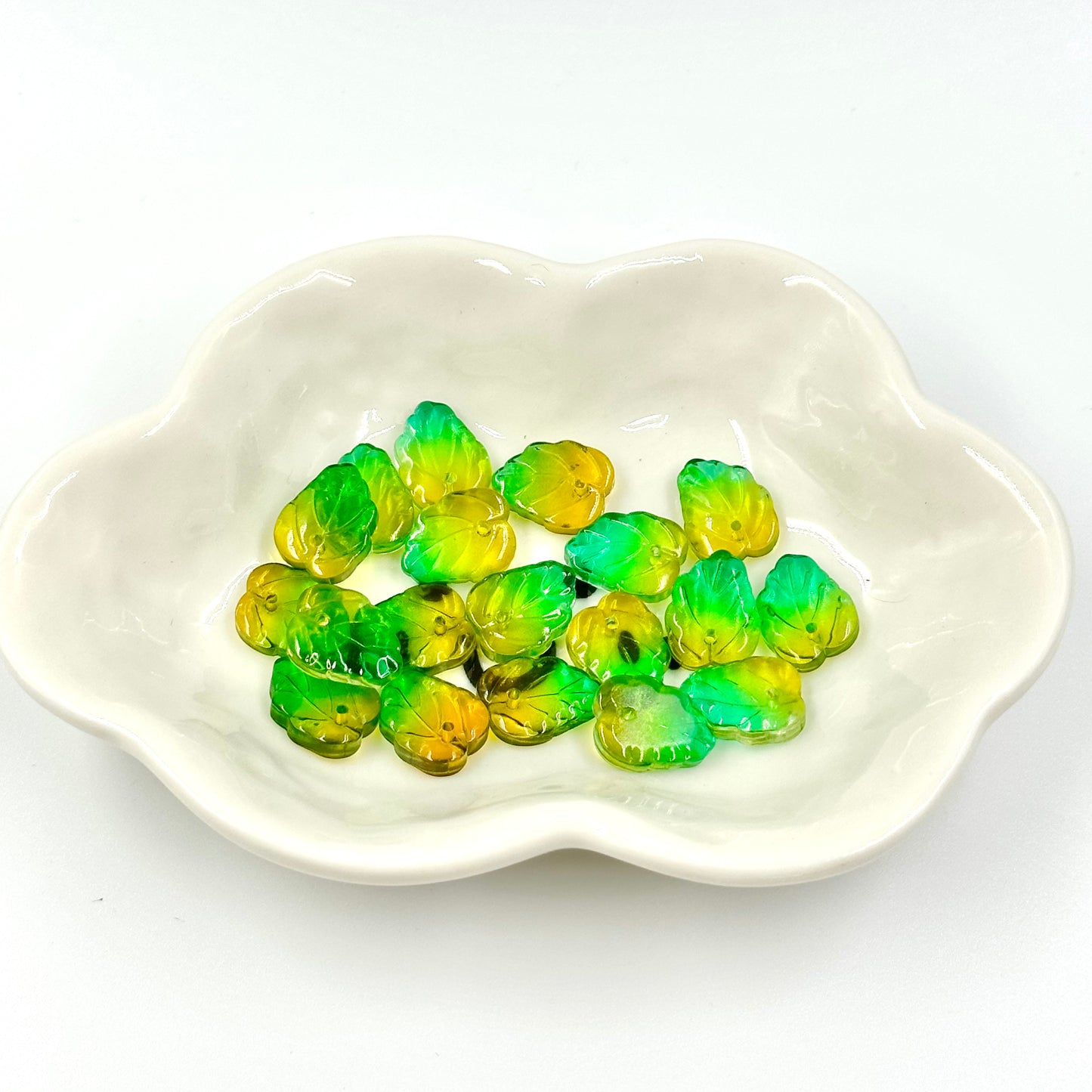 10Pcs Gradient Flat Leaf Glass Bead