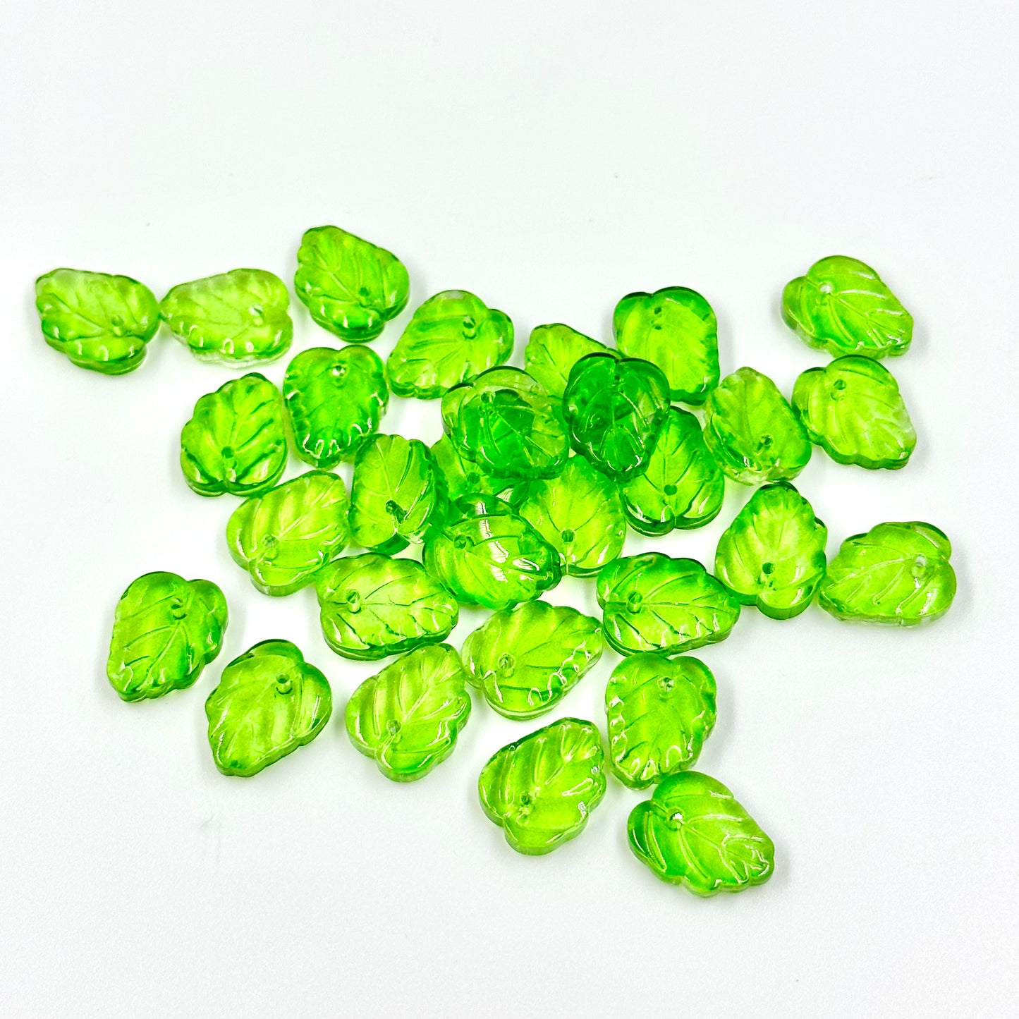 10Pcs Small Green Leaf Glass Beads