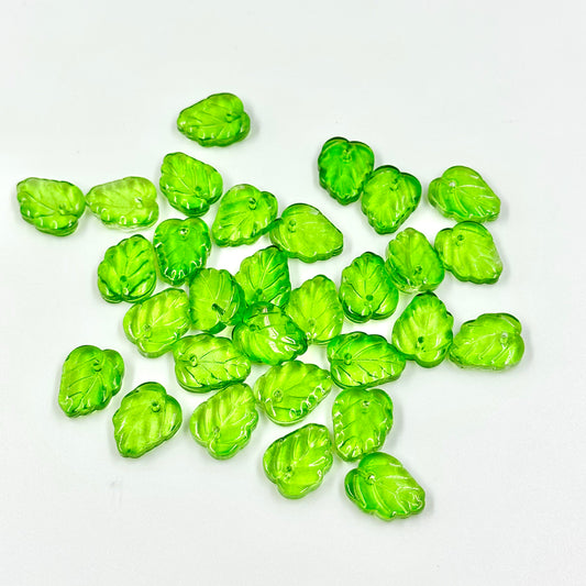 10Pcs Small Green Leaf Glass Beads